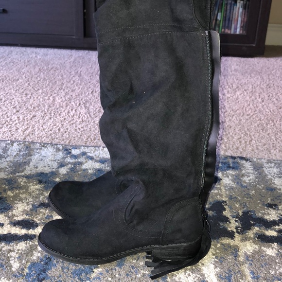Boots - Picture 1 of 3